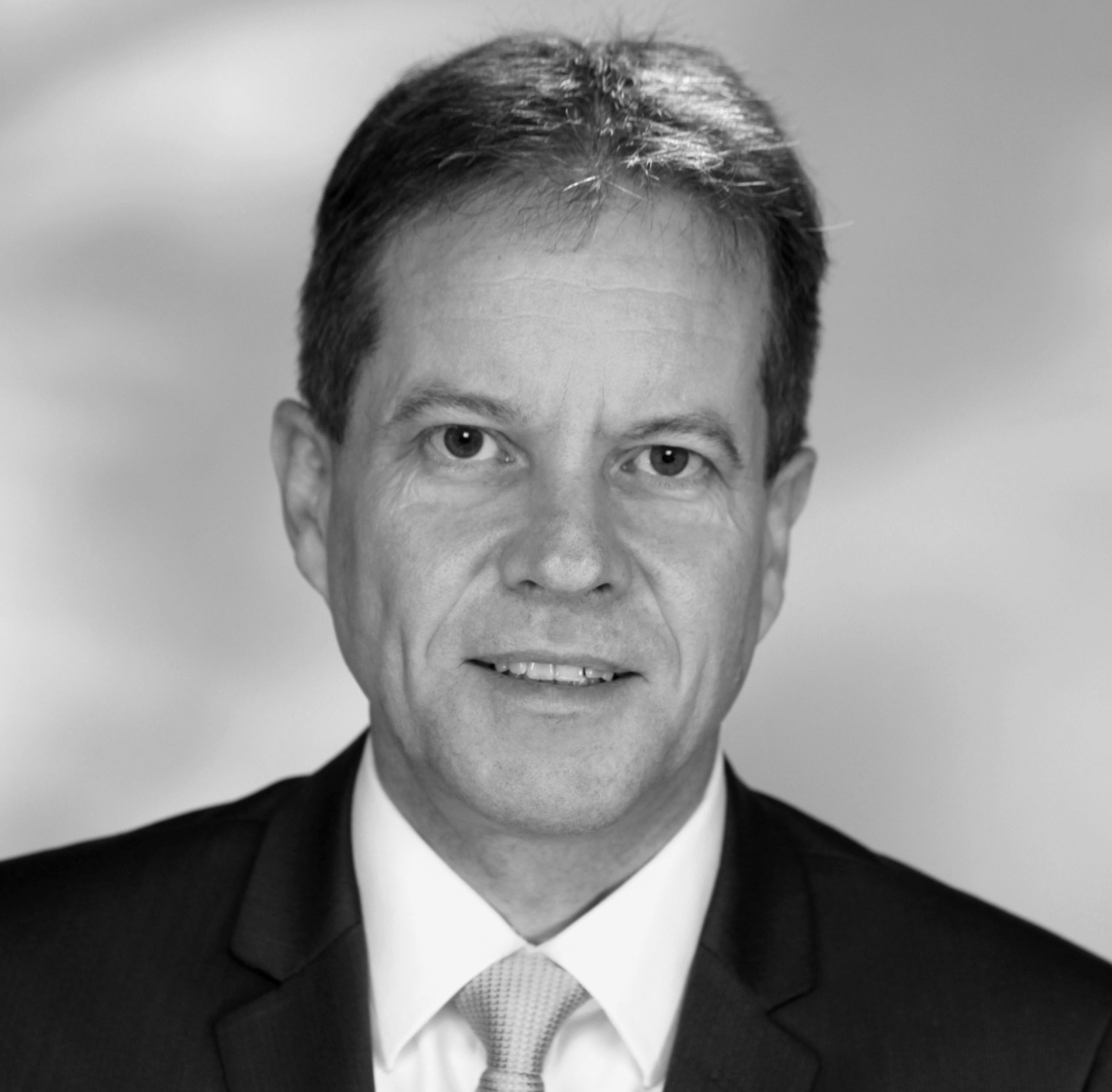 Dr. Frank Salewski